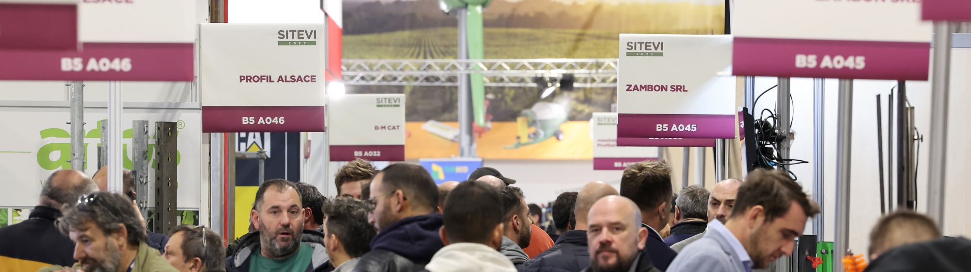 Des visiteurs dans les allées du SITEVI 