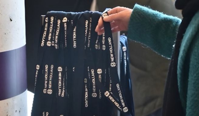 Badge lanyard
