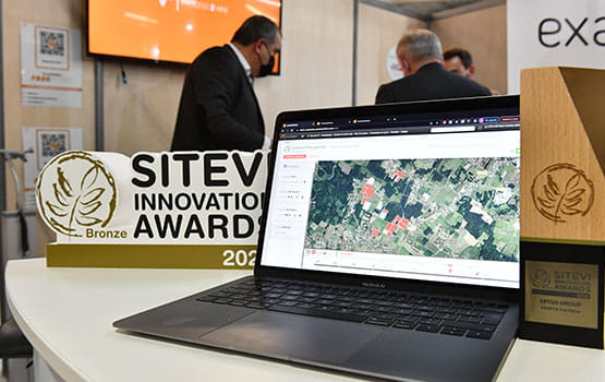 Présentation d'un ordinateur avec le logo du SITEVI innovation awards